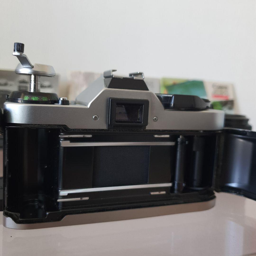 キャノン AE-1 FD 50mm F 1.4 スピードライト データバックA