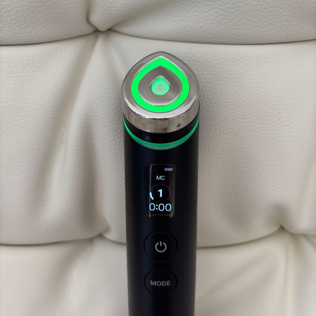 【美品】メディキューブ AGE-Rブースタープロ　1日5分韓国美肌エステ