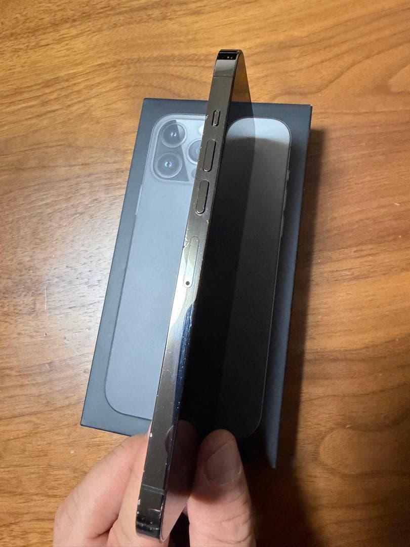 ナッカム(iPhone13Pro Max 1TB simフリー　画面割れ)