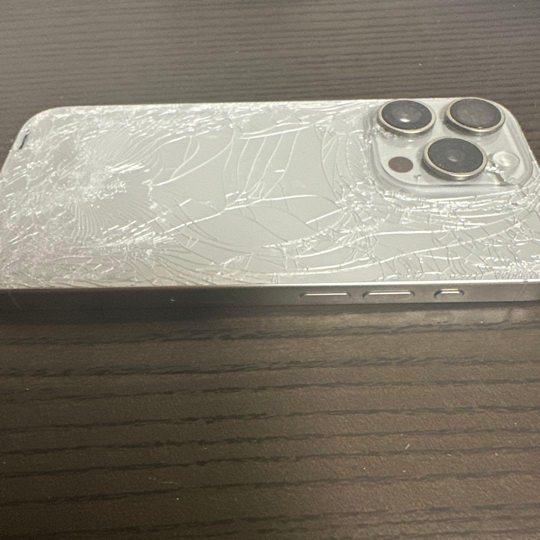 スマートフォン本体 iPhone15 pro 256gb