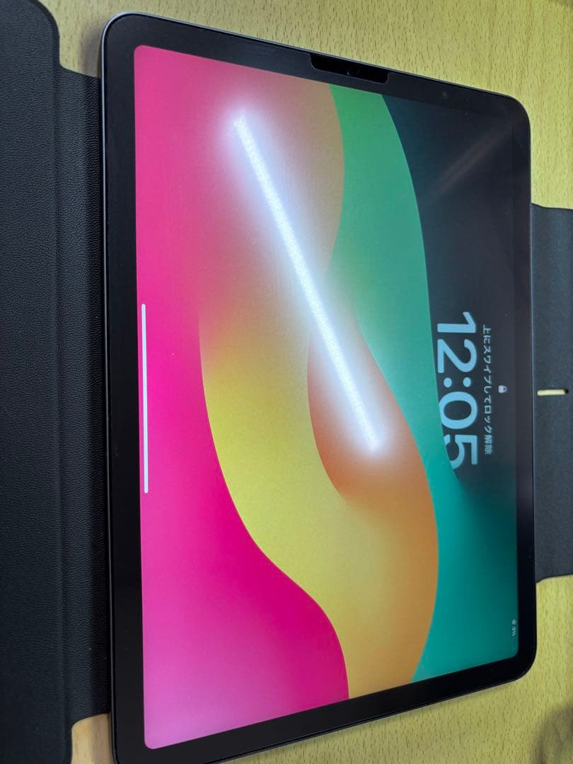 Apple iPad 10.9インチ スペースグレー 専用カバー付き