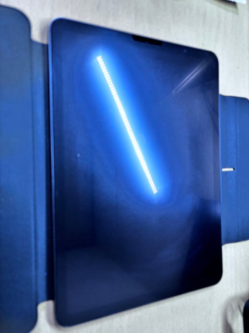 Apple iPad 10.9インチ スペースグレー 専用カバー付き