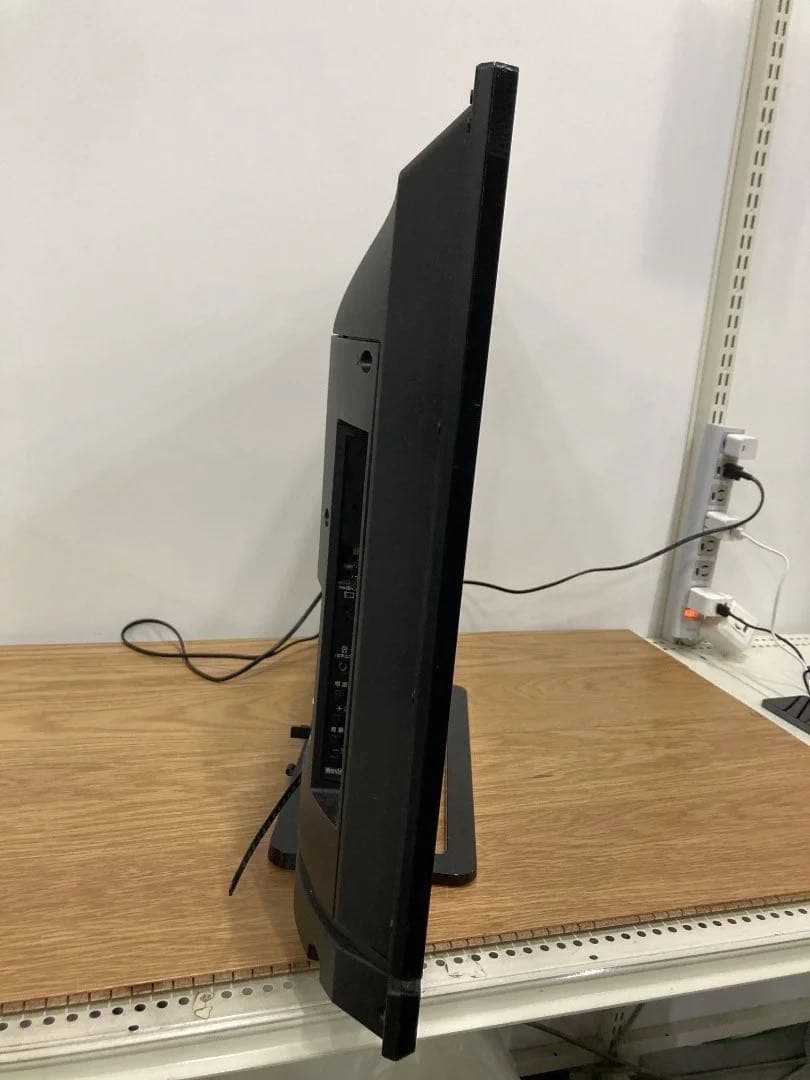 TOSHIBA 32インチ液晶テレビ 32S21 2018年製