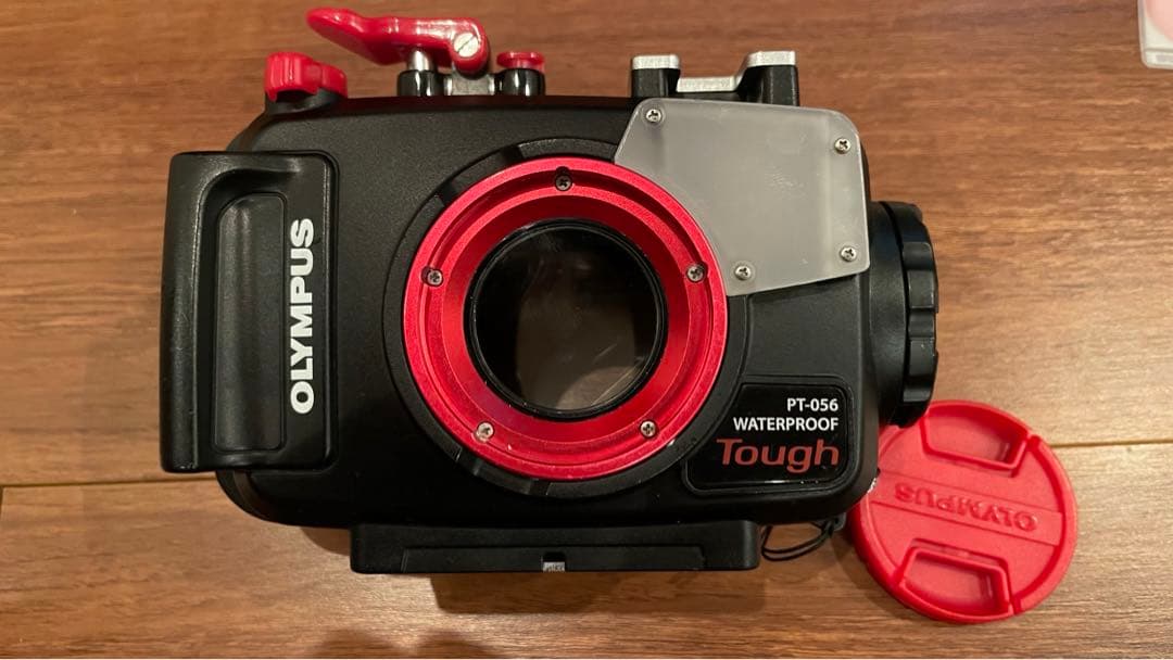 オリンパス　tough TG-3 ハウジング、TP-056 魚眼レンズ　ケース付