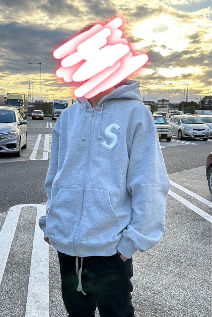 Supreme グレー フード付きジップパーカーの通販はau PAY マーケット