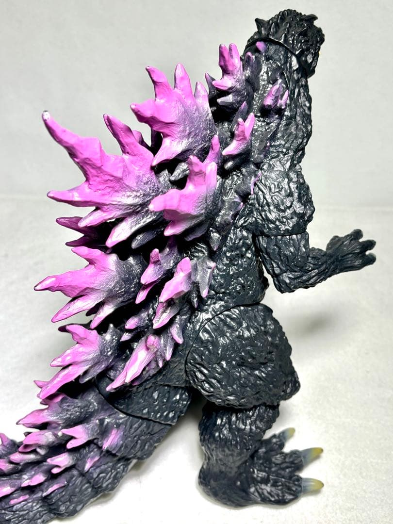 バンプレスト ゴジラ2000ミレニアム ひな型ソフビ2種セット - メルカリ