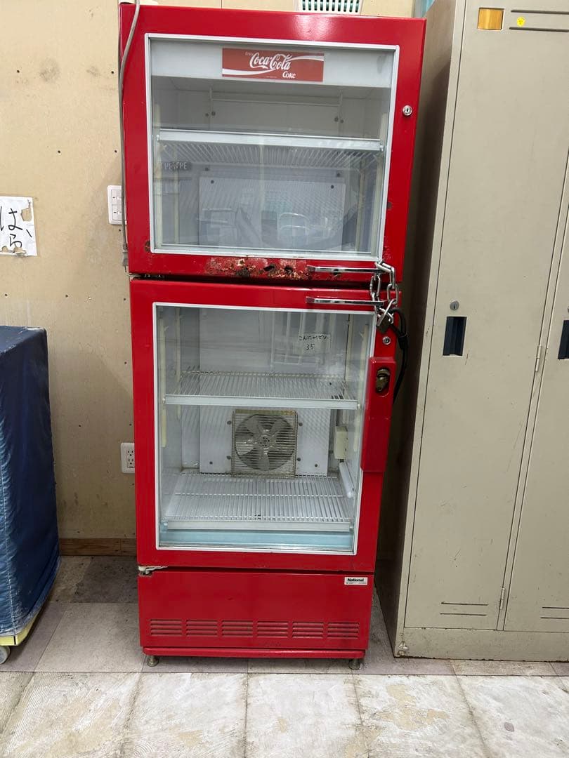 Coca-Cola 冷蔵庫 コカコーラ　レトロ 楽天市場】コカ・コーラ 自動販売機型 保冷庫 冷蔵庫 レトロ