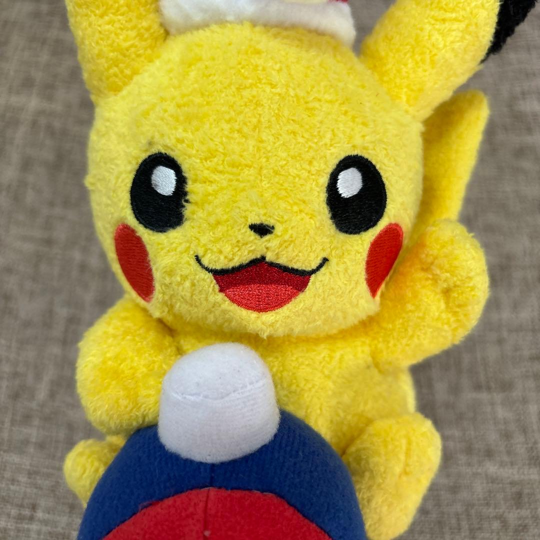 つながるぬいぐるみ クリスマスマーケット ピカチュウ - メルカリ