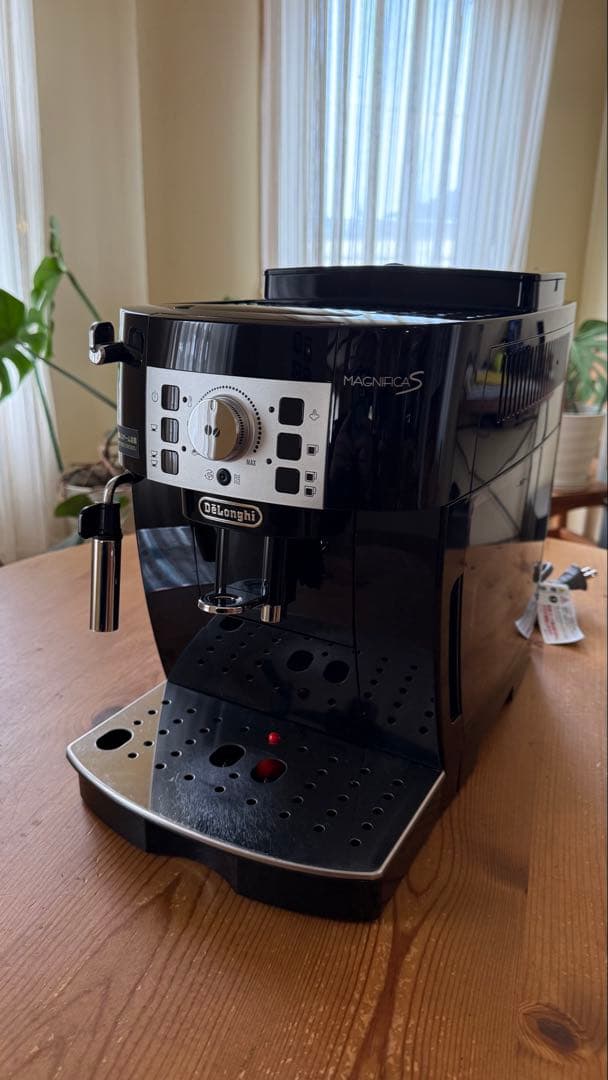 DeLonghi Magnifica S ECAM22112Bエスプレッソマシン デロンギ マグニフィカS ECAM22112B [ブラック] 価格比較 - 価格.com