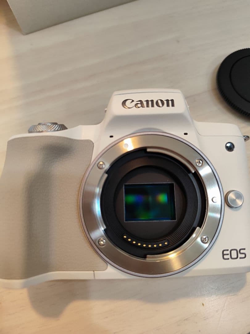 CANON EOS Kiss M2 ダブルレンズキット ミラーレス一眼 ホワイト