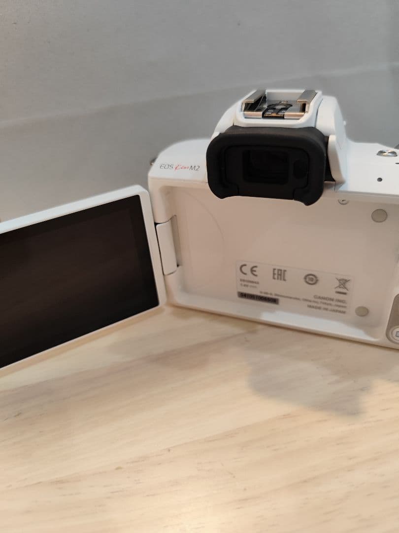 CANON EOS Kiss M2 ダブルレンズキット ミラーレス一眼 ホワイト