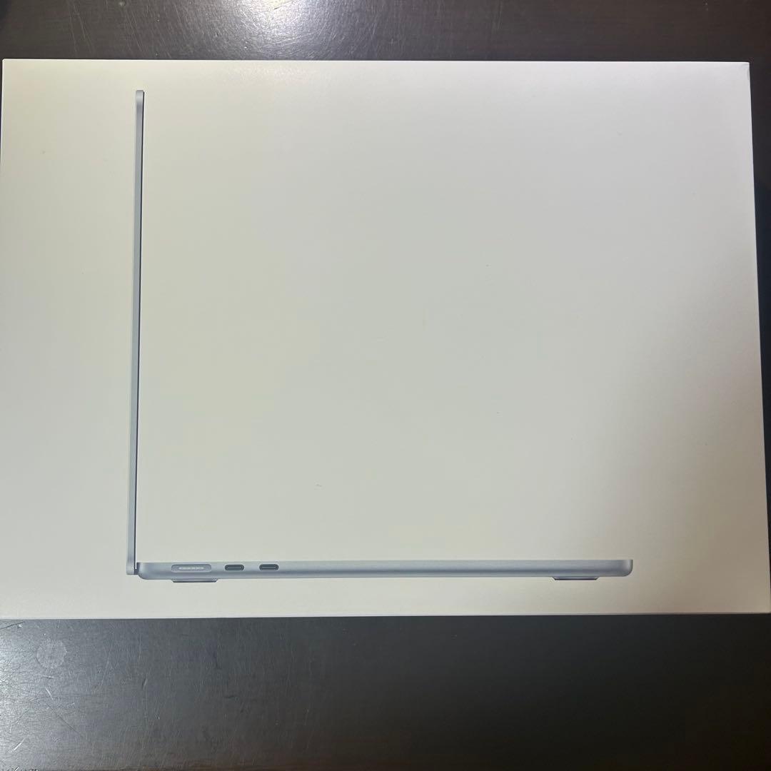 MacBook Air 13インチ M4 16GBメモリ 256GB