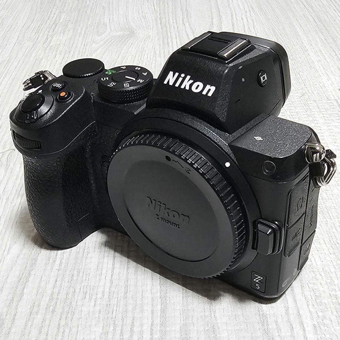 Nikon Z5 本体（オマケ3点付）ショット数18,425枚