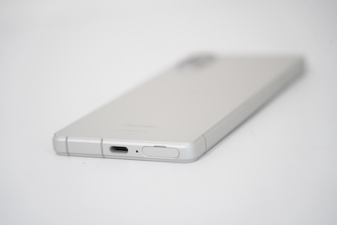 Sony Xperia 5 V 128GB SO-53D プラチナシルバ ドコモ