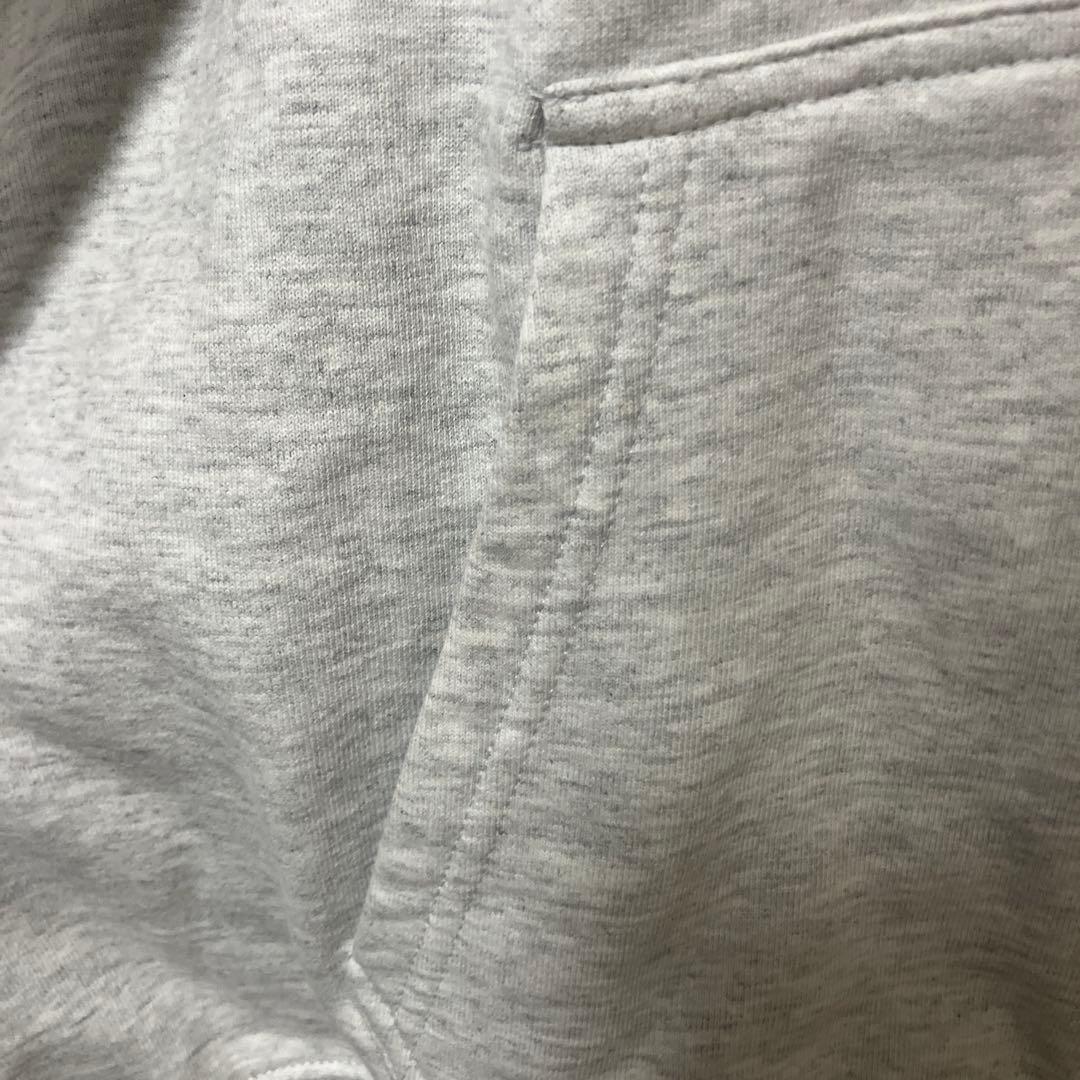 美品 ステューシー Stussy グレー パーカー 折れ王冠ロゴ - メルカリ