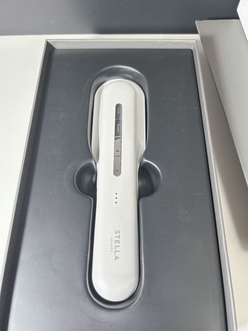 STELLA BEAUTE レーザー＆EMSリフトブラシ