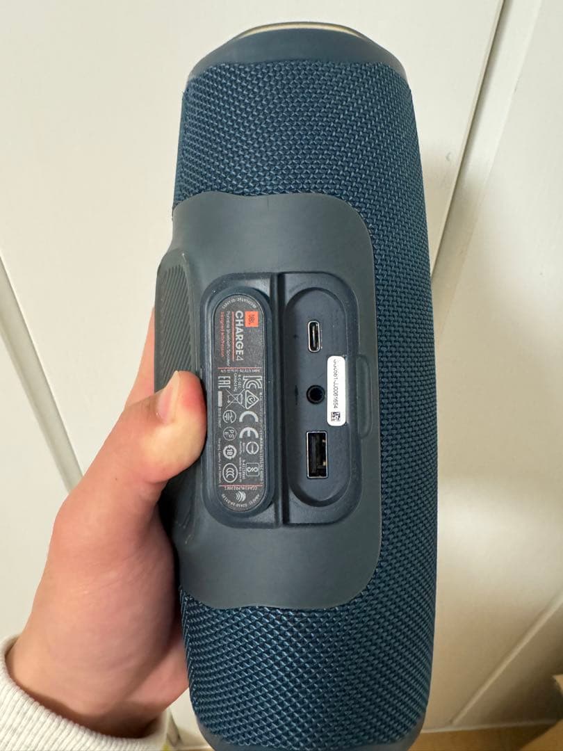 純正　JBL CHARGE4 ワイヤレスBluetoothスピーカー　当日発送