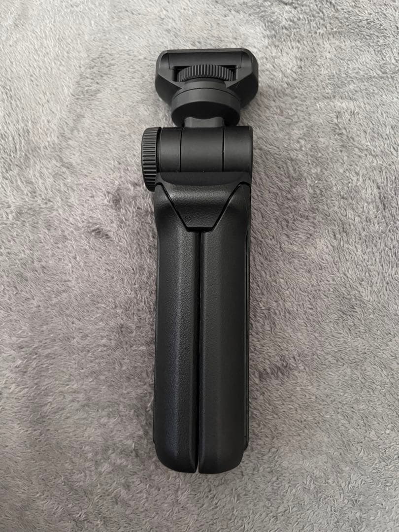 SONY zv1白　グリップ黒付き