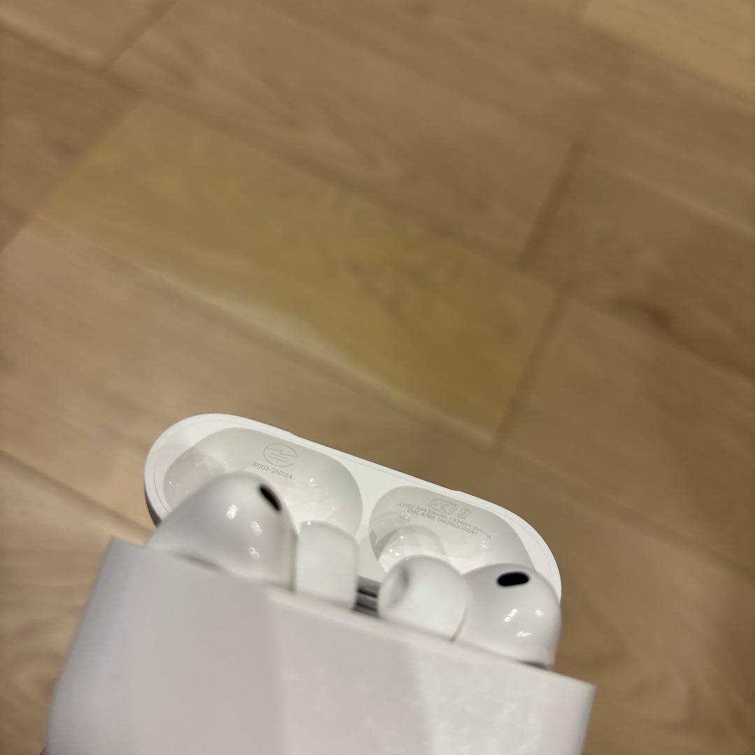 Apple AirPods Pro 3本体