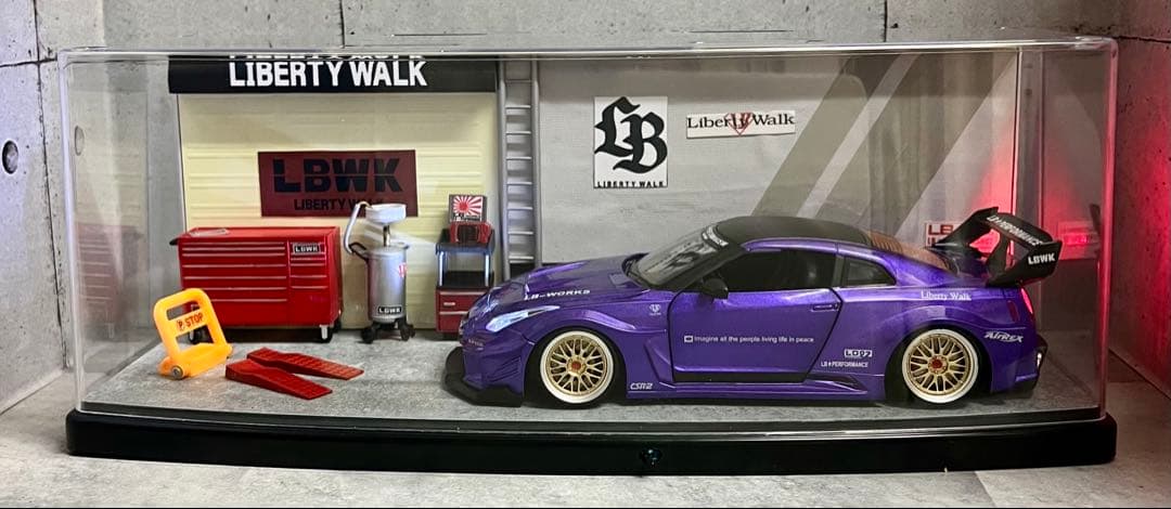1/24 スカイライン 35GT-R カスタムLBWK仕様 ガレージ ジオラマ Aoshima Liberty Walk LB-Works R-35 GT-R Type 1 1/24 Scale Model