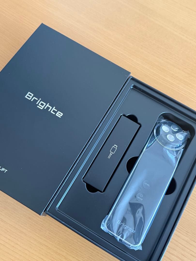 Brighte ブライト エレキリフト（美顔器）