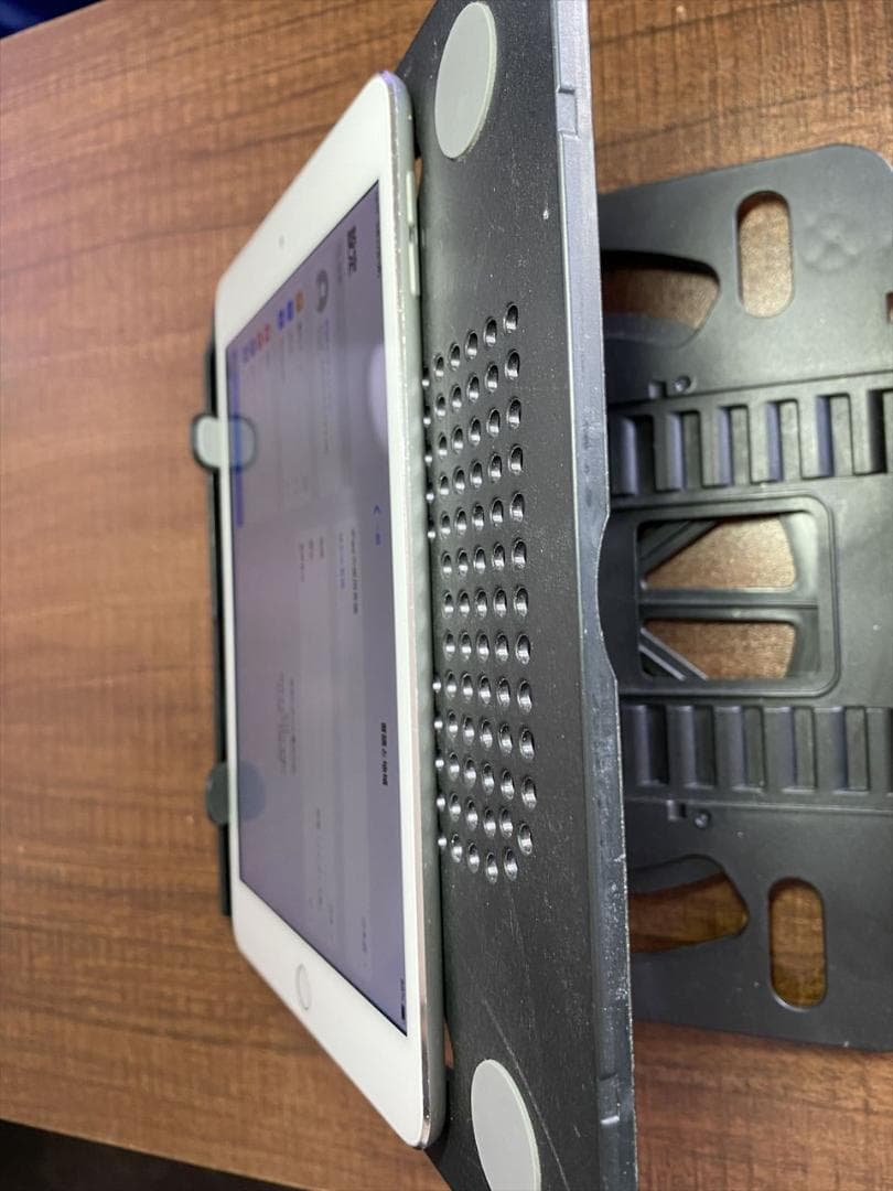 iPad mini 4 128GB シルバー 本体