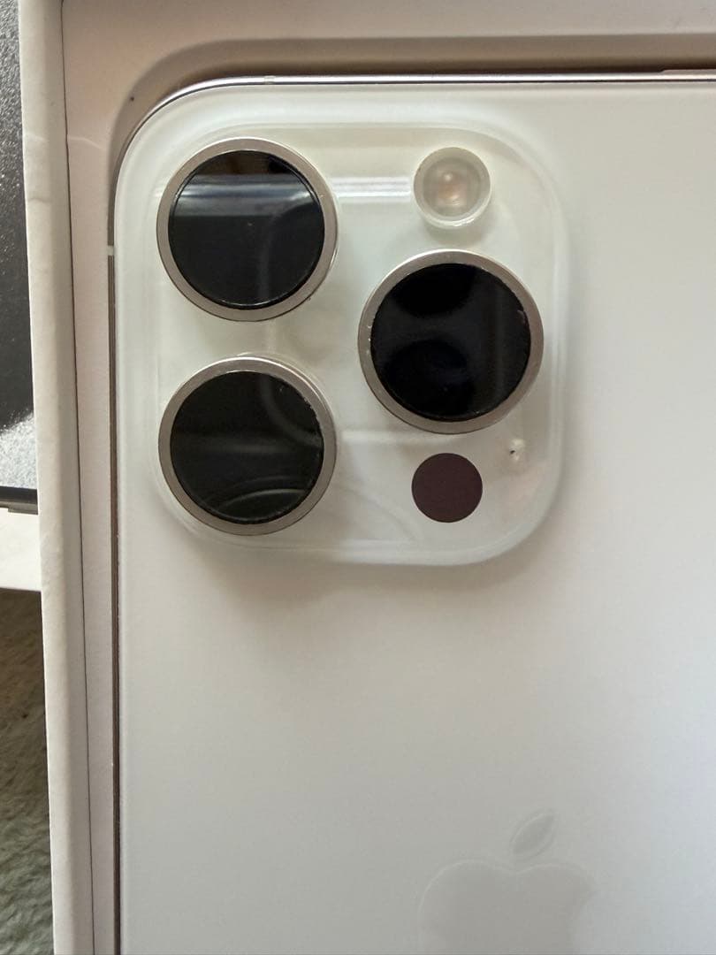 iPhone 15pro max SIMフリー 美品です 即発送致します