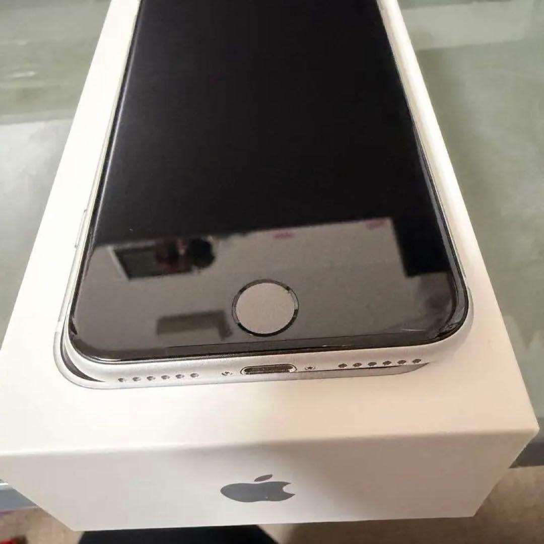 【美品】iPhone SE2 第2世代64G 本体　箱　バッテリー92%