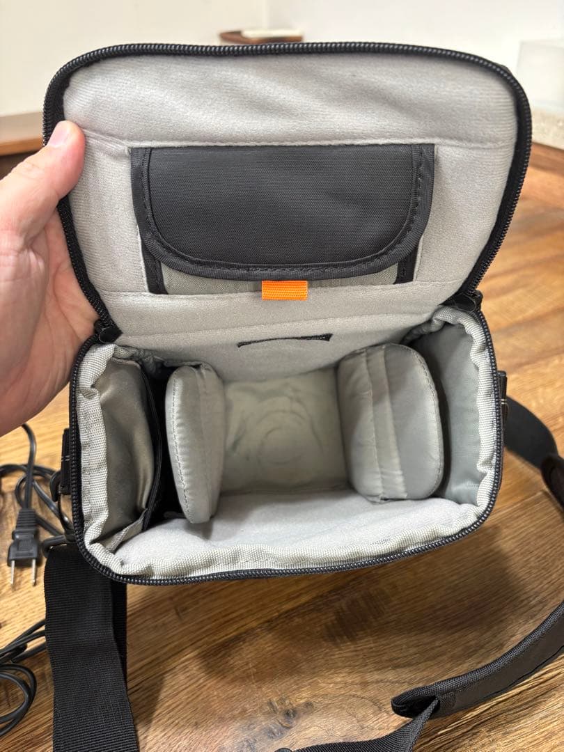 【美品】Nikon D5000 完動品　デジタル一眼レフカメラ