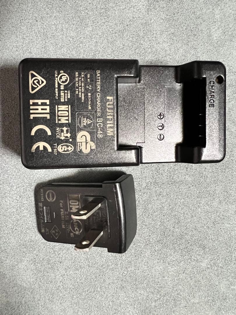 FUJIFILM XQ1 シルバー