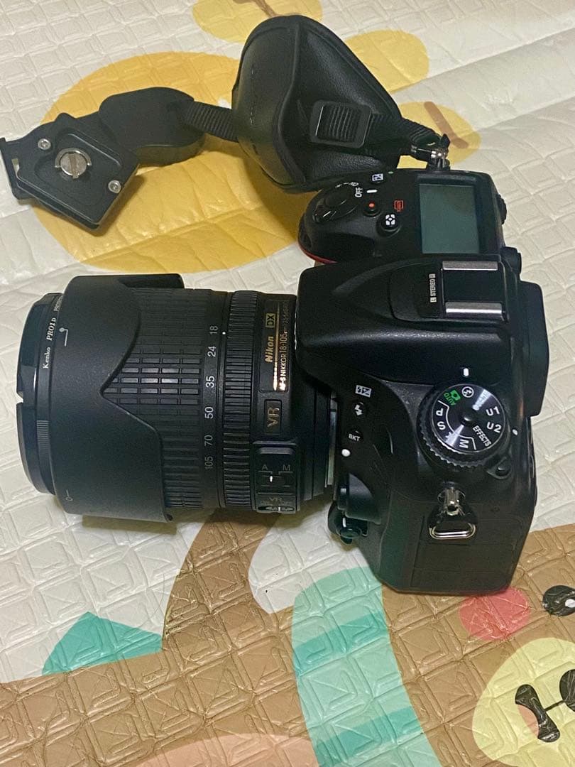 Nikon D7100 デジタル一眼レフカメラ(無料バッグ付き）