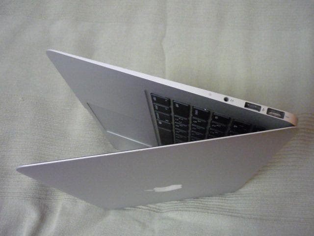 13\" Apple MacBook Air Core i5【初めてのMacに！】