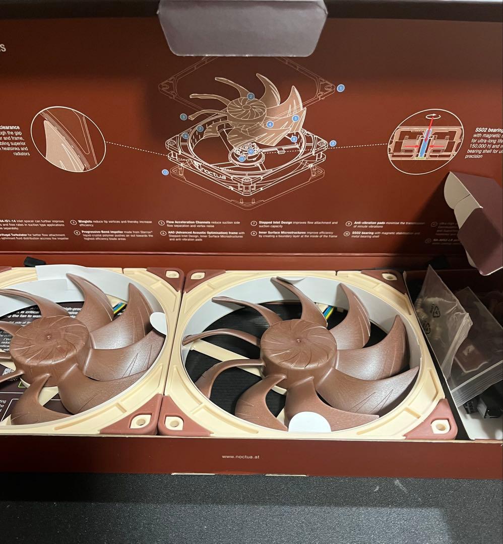 Noctuaファン+HUB+ケーブルまとめ 美品 即決