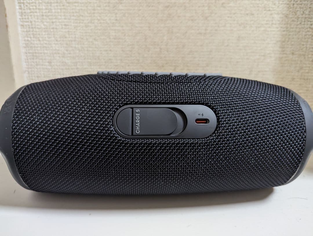 JBL ワイヤレススピーカー CHARGE 5 　ブラック　本体のみ