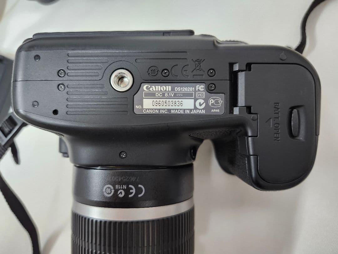 Canon EOS 60D デジタル一眼レフ カメラ レンズ、付属品付き