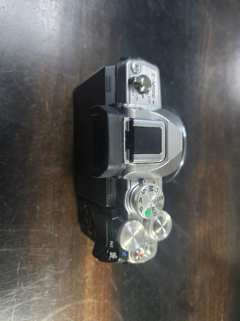 OLYMPUS E-M10 Mark Ⅲ 本体(レンズ14-42mm付き)