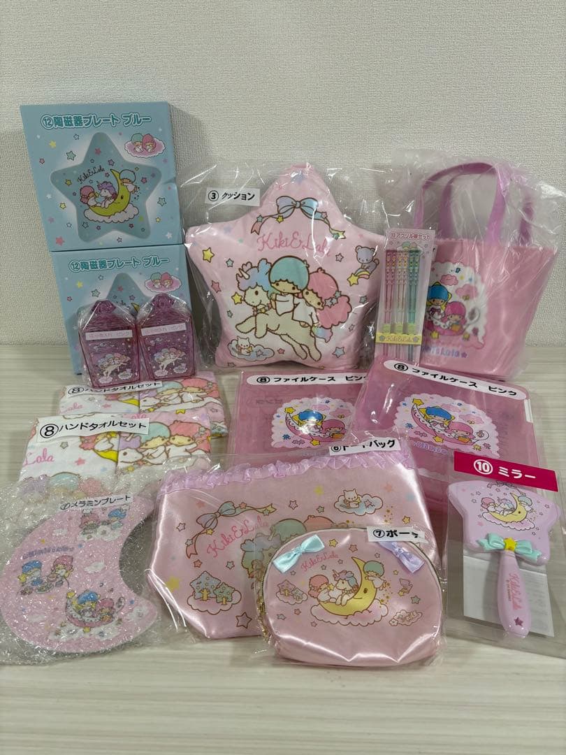 キキララ　グッズ　15点　まとめ売り Amazon.co.jp: リトルツインスターズ キキララ キキ グッズ セット