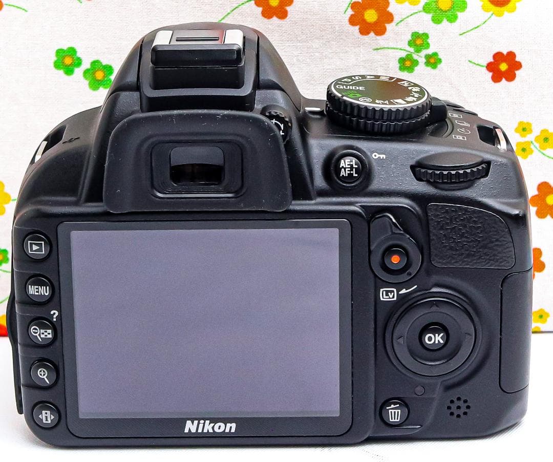 ニコン Nikon D3100☆スマホに転送♪☆手振れ補正付き☆初心者歓迎