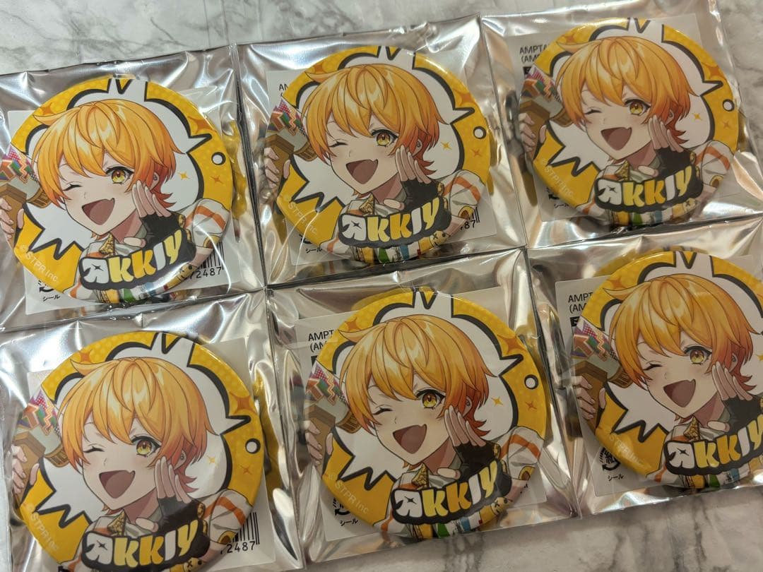 あっきぃくん AMPTAK×レインボーロード中77% 等身缶バッジ - メルカリ