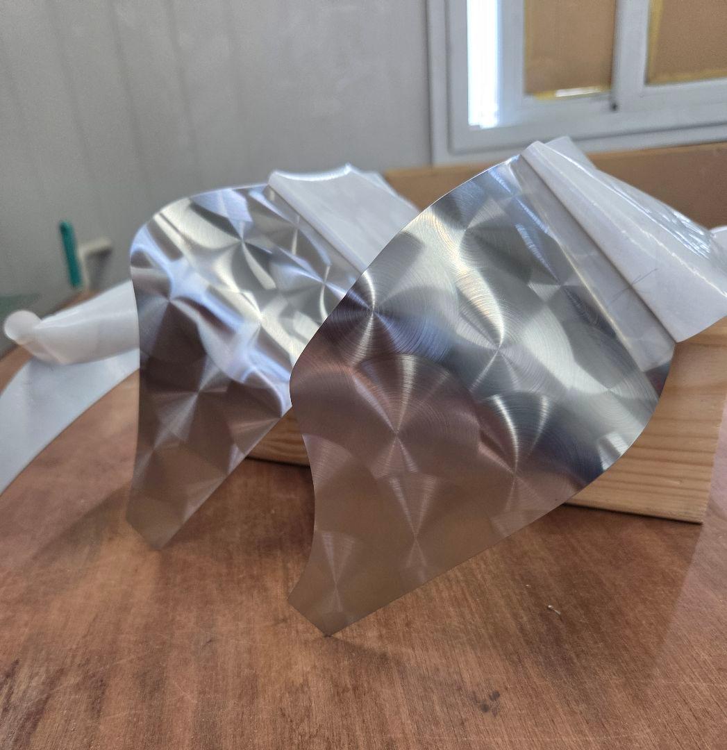 17スーパーグレート等 サイドミラーバイザー 鱗ステンレス3ピース