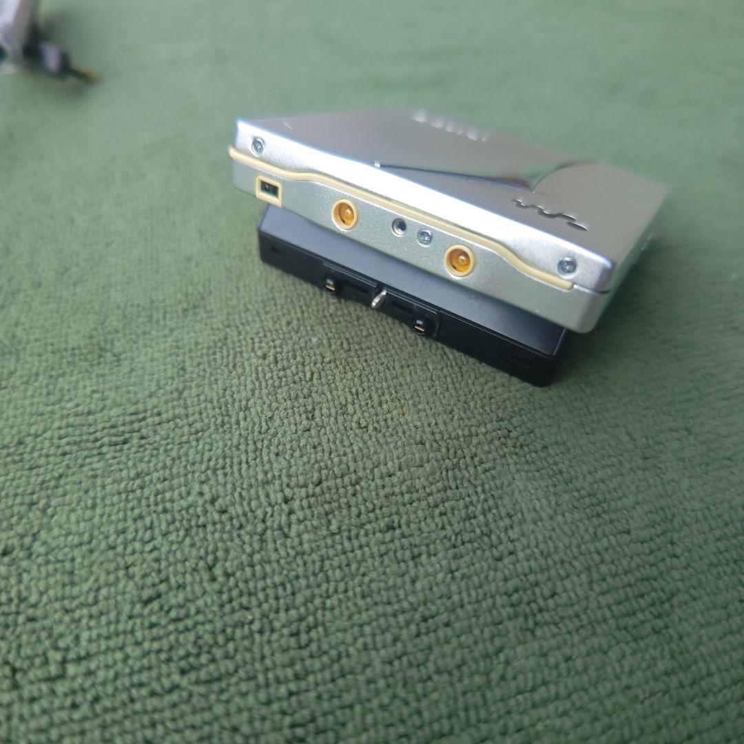 SONY MDウォークマン MZ-E720本体、液晶リモコン付き 乾電池用充電器