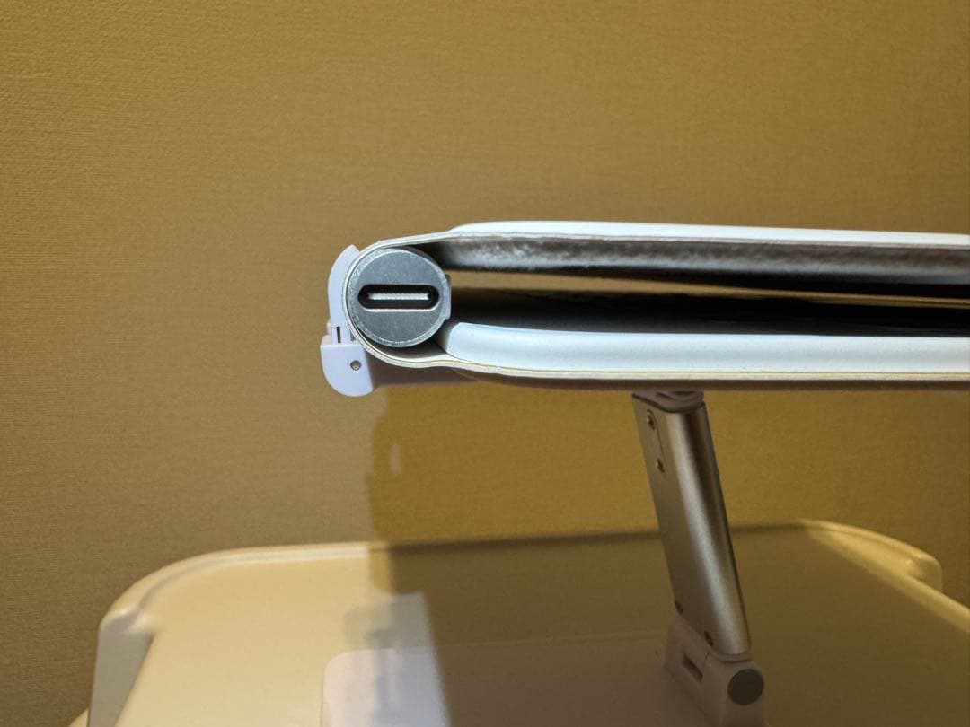 Apple MagicKeyboard 11インチ用【中古】