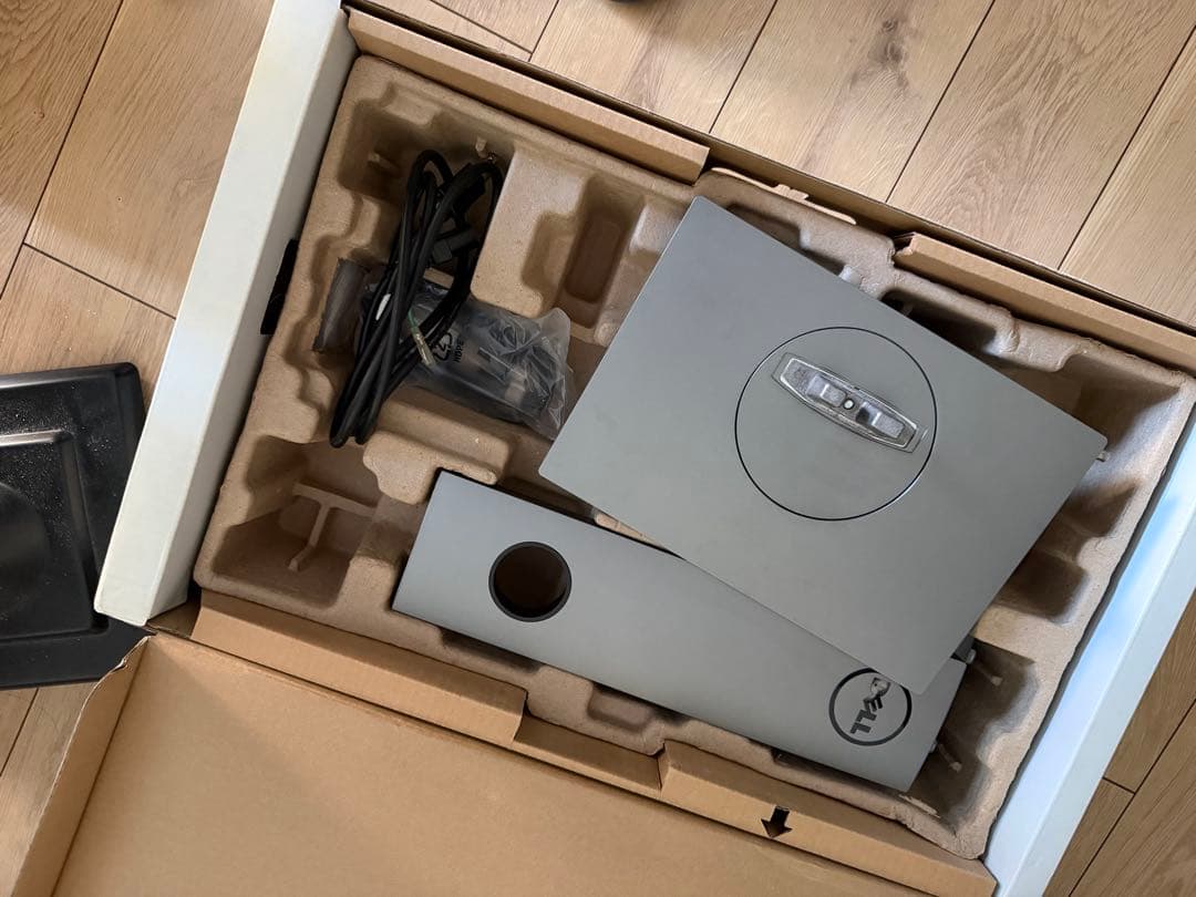 DELL U2518D モニター