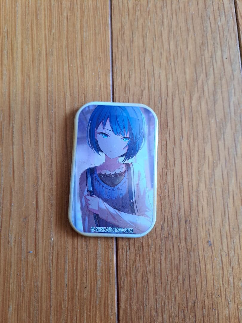 アニメキャラクター ピンバッジ 約7cm x 5cm - メルカリ