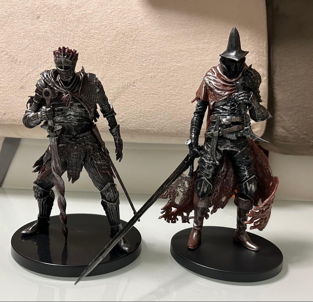 ダークソウル 深淵の監視者 20cm 王たちの化身 18cm フィギュアセット