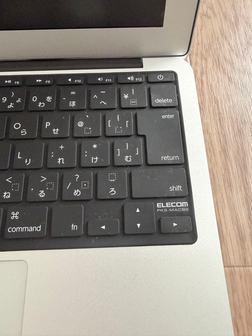 美品　Apple MacBook Air シルバー 充電器