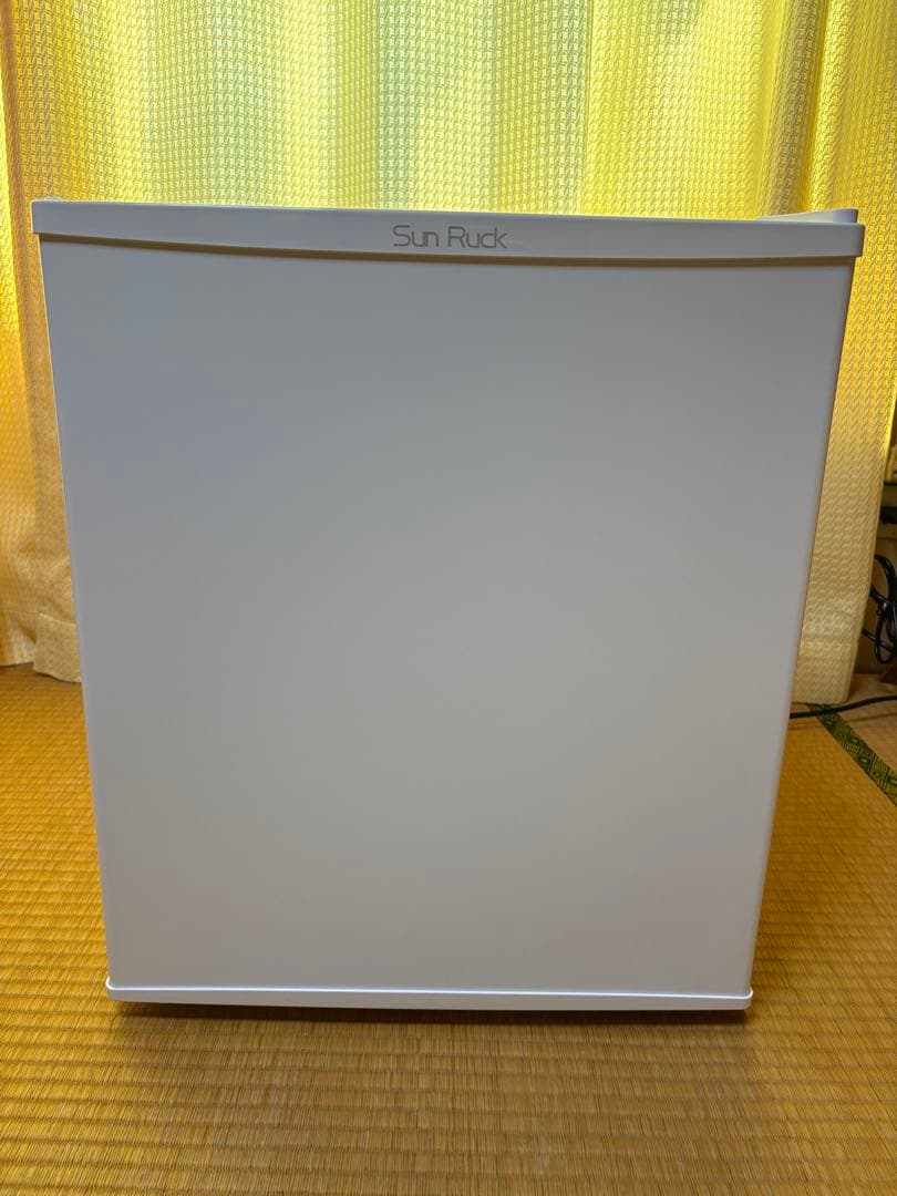 【りーりぃ】小型冷蔵庫48L SunRuck SRR4805 2025年製