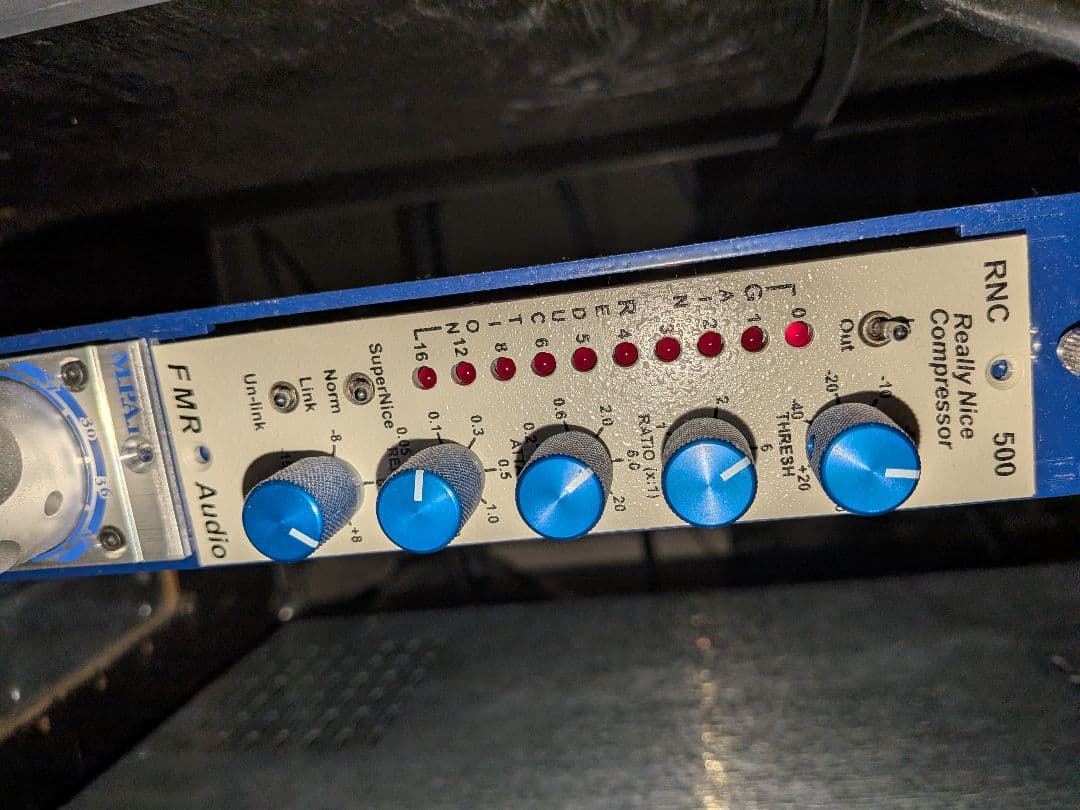 FMR Audio / RNC 500 API500 シャーシ互換コンプレッサー - メルカリ