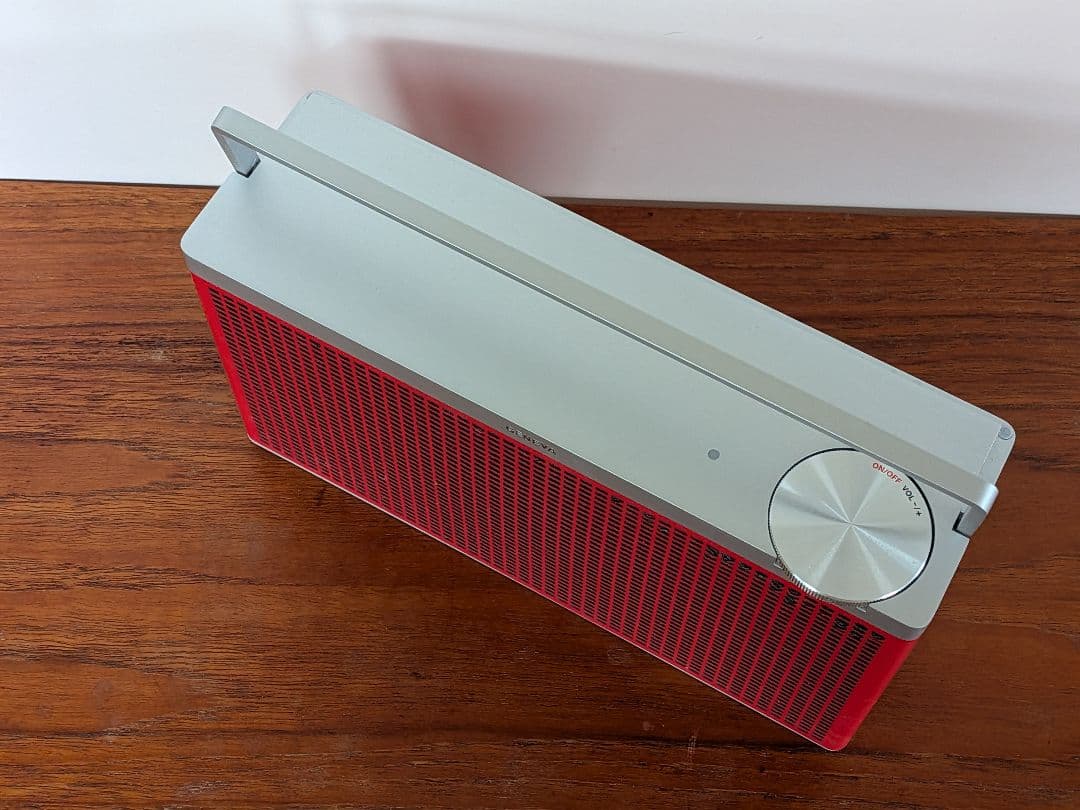 値下げ！　Geneva Touring M Bluetoothスピーカー 赤