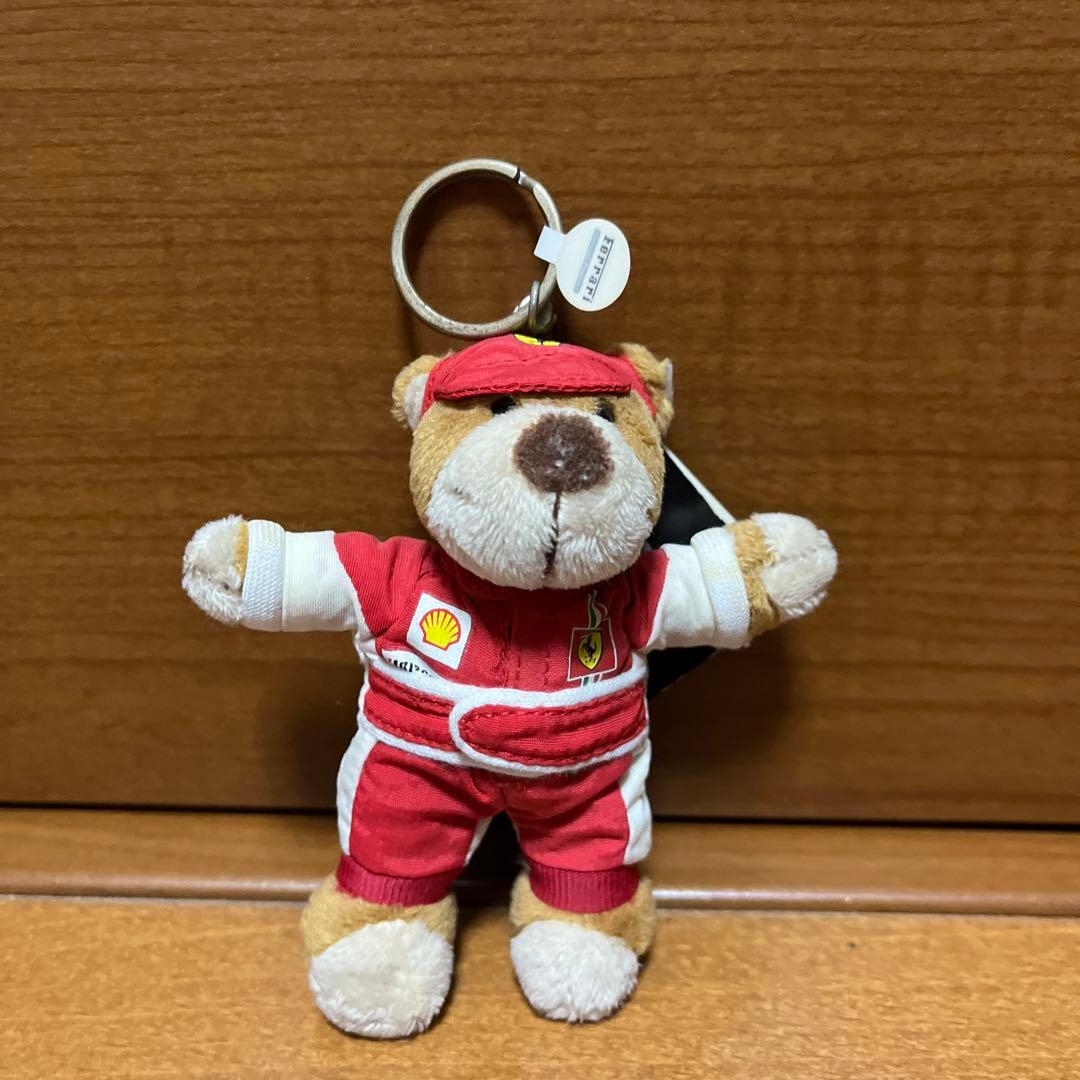 フェラーリ くま ぬいぐるみ キーホルダー - メルカリ